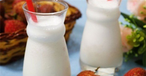 Bỏ túi công thức làm sinh tố vải giải khát ngày Hè