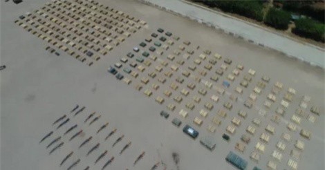 Clip: Choáng với kho vũ khí "khủng" phiến quân nộp cho quân đội Syria