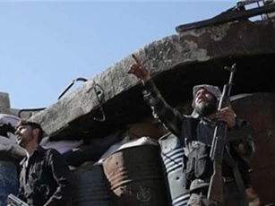 Quân đội Syria tấn công cả Hama và Idlib, khủng bố lao đao