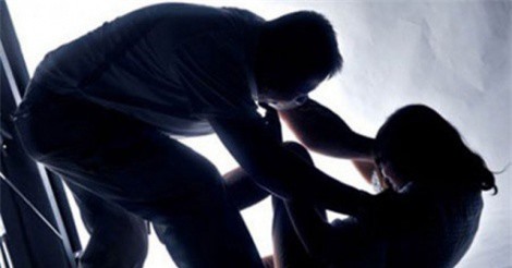 Đắk Lắk: Rút dao khống chế để hiếp dâm bé gái chăn trâu