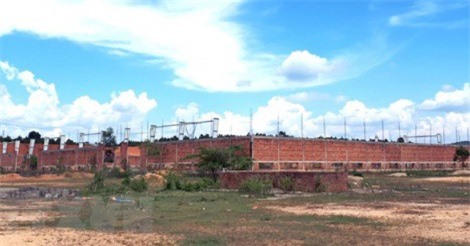 Dự án Giấy Tân Mai Kon Tum chậm tiến độ: Hàng trăm công nhân mỏi mòn chờ việc