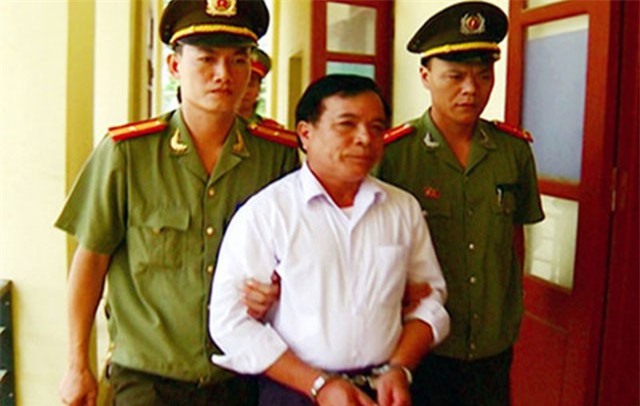 Thanh Hóa: Phó Bí thư xã uống rượu, xô xát với chỉ huy trưởng quân sự