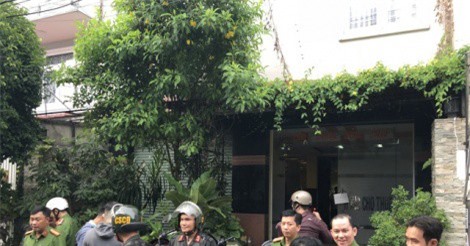 TPHCM: “Đột kích” tụ điểm karaoke, phát hiện 16 nam nữ phê ma tuý