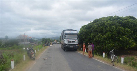 Gia Lai: Vụ xe máy cày bị tông khiến 2 người chết: Yêu cầu xử lý nghiêm người vi phạm