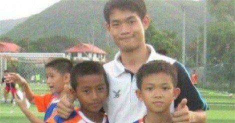 Huấn luyện viên Thái Lan bị kẹt trong hang từng mất cả gia đình