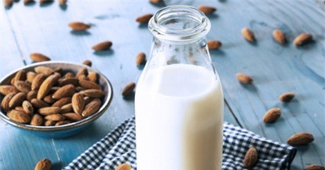 Trắng da nhờ sữa chua và hạnh nhân