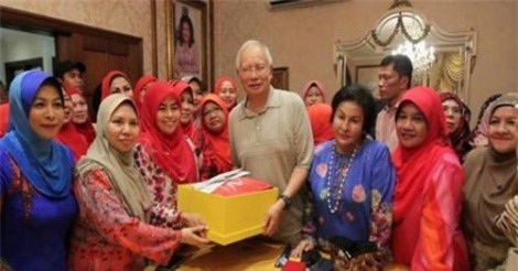 Cựu thủ tướng Malaysia nhận tiền quyên góp để được tại ngoại