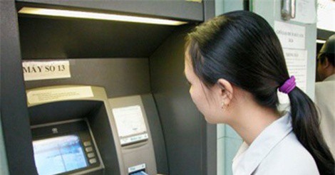 BẢN TIN TÀI CHÍNH-KINH DOANH: Dự án đường vành đai 2 triển khai kéo theo bất động sản quận Hai Bà Trưng nổi sóng, 4 ngân hàng lớn dừng tăng phí ATM nội mạng