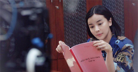 Cao Thái Hà mất ngủ vì bị chê khi đóng 'Hậu duệ mặt trời' bản Việt