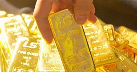 Giá vàng hôm nay 11/7: Ồ ạt bán tháo, vàng lại giảm nhanh