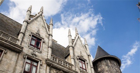 Mercure Danang French Village Bana Hills lọt Top 15 khách sạn 4 sao hàng đầu Việt Nam