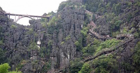 Ninh Bình tháo dỡ xong công trình sai phép xuyên di sản Tràng An