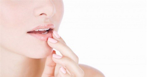 Tuyệt chiêu chăm sóc cho đôi môi không còn khô nẻ