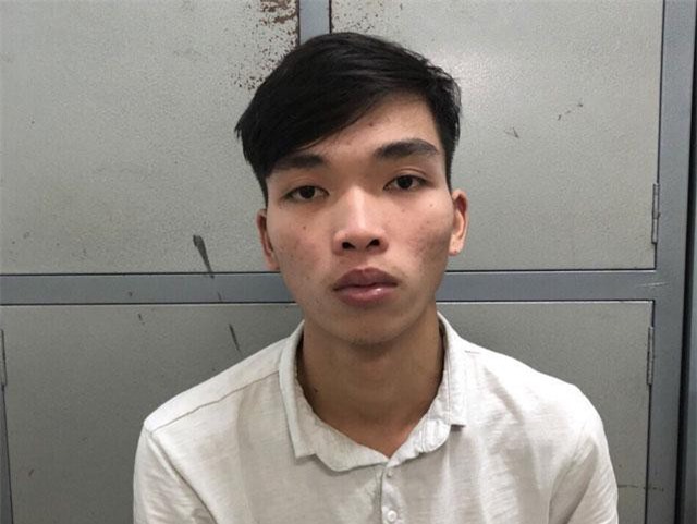 Cô gái bị thanh niên còng tay, chích điện ở trung tâm Sài Gòn