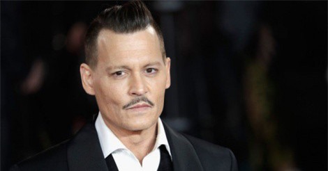 Johnny Depp bị kiện do hành hung thành viên trong đoàn làm phim