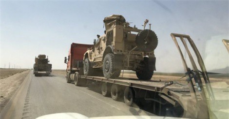 Mỹ bơm 200 xe tải chất đầy vũ khí, đạn dược cho phiến quân Syria