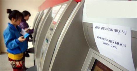 Bộ Công Thương yêu cầu ngân hàng báo cáo việc đồng loạt tăng phí ATM