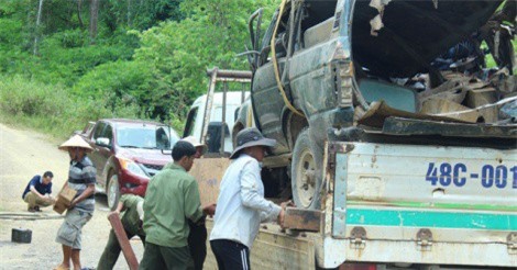 Đắk Nông: Vụ lật xe gỗ lậu khiến 2 người chết: Đình chỉ kíp trực trạm bảo vệ rừng