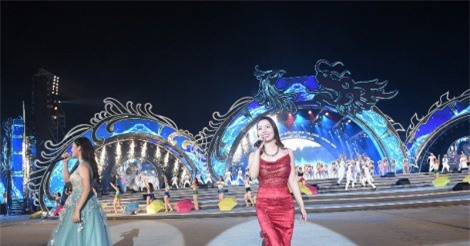 Làm gì để lễ hội trở thành sản phẩm du lịch chủ lực?