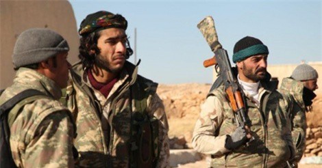 Người Kurd "cúi đầu" bàn giao khu vực chiến lược cho quân đội Syria 