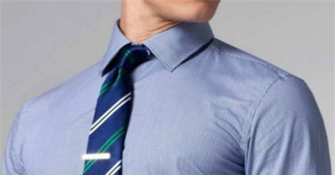 Đeo cà vạt làm giảm hiệu suất làm việc của nam giới