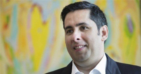 Từ nhân viên bán hàng đến ông chủ câu lạc bộ bóng đá