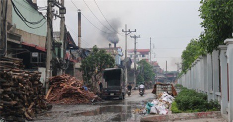 Bệnh "vô phương cứu chữa" ám ảnh người dân làng giấy lớn nhất miền Bắc