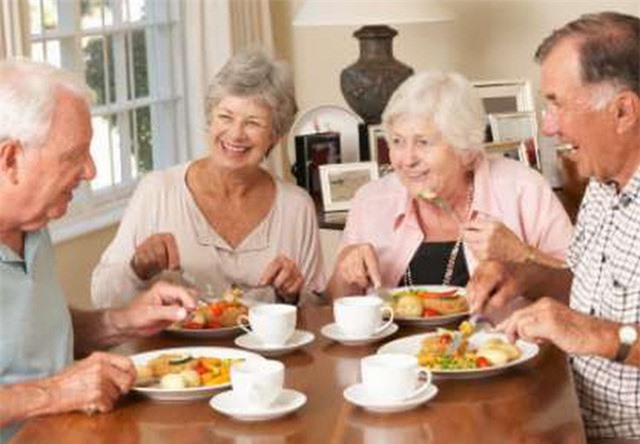 Dinh dưỡng hợp lý cho người cao tuổi