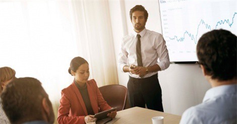 Giám đốc nội dung TED bật mí cách thuyết trình hoàn hảo