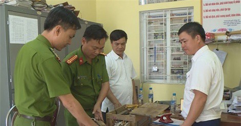 Bắt 4 đối tượng dùng kích điện cỡ lớn đánh bắt cá trên hồ Kẻ Gỗ