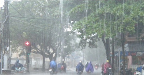 Dự báo thời tiết 16/7: Hà Nội tiếp tục có mưa to