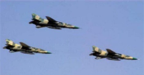 FSA và HTS hứng đòn oanh kích ác liệt của Không quân Syria