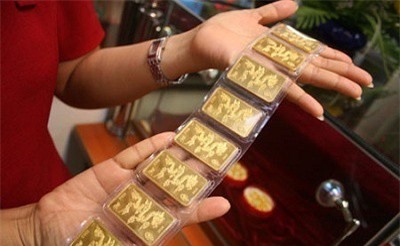 Giá vàng hôm nay 16/7: Thị trường căng thẳng, vàng sắp tụt sâu?