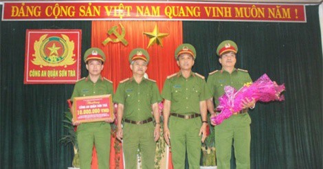 Đà Nẵng: Thưởng "nóng" lực lượng triệt phá nhóm đối tượng chuyển giới móc túi du khách