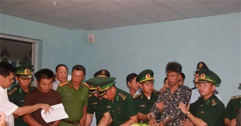 Hà Tĩnh: Bắt 3 người Lào mang 25kg ma túy, 52 bánh heroin vào Việt Nam