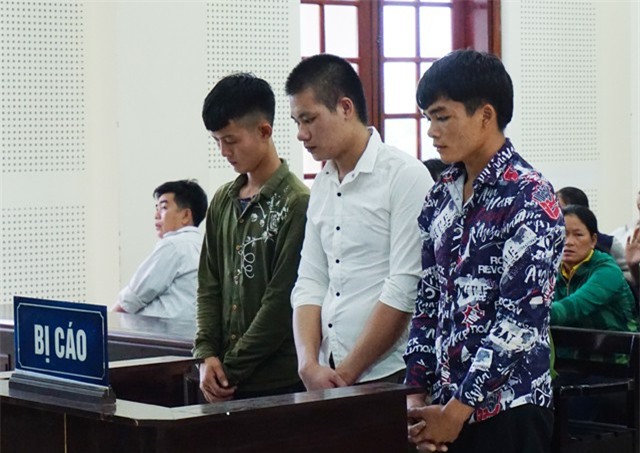 Sự khốn nạn tột cùng của gã trai “dâng” người yêu cho bạn