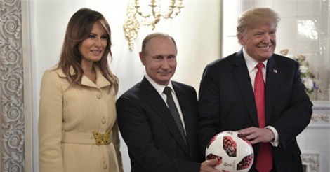 TT Putin tặng món quà bất ngờ cho ông Trump