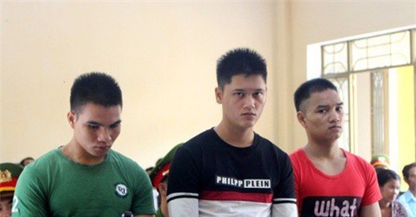 52 năm tù cho ba đối tượng đâm chết bảo vệ trường học