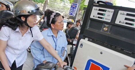 BẢN TIN TÀI CHÍNH-KINH DOANH: Kinh tế Việt Nam được dự báo tăng trưởng mạnh, áp thuế nhập khẩu xăng dầu từ 0,14-10% từ quý 3/2018