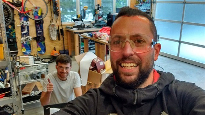 Cựu kỹ sư Microsoft mở startup robot làm vườn bằng công nghệ laser