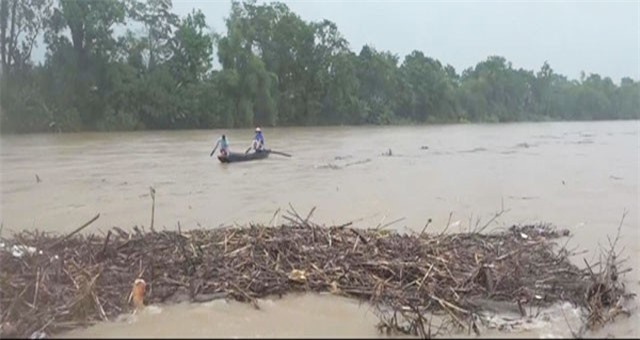 Nghệ An họp khẩn và di dân vùng xung yếu đến nơi an toàn