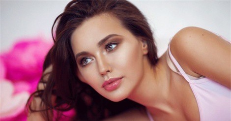 Nhan sắc kiều diễm của nàng WAG đẹp nhất ĐT Nga