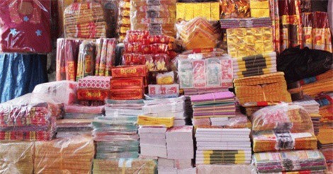 Đại gia Yên Bái bán vàng mã lãi hơn 5 tỷ đồng mỗi tháng