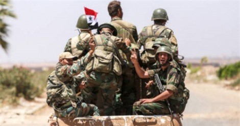 Khủng bố nhất trí "dâng" toàn bộ Quneitra cho quân đội Syria