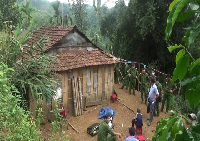 Quảng Ngãi: Con 12 tuổi nghi giết cha rồi tạo hiện trường giả