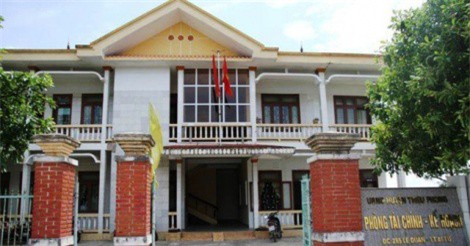 Vụ nữ cán bộ huyện “tố” bị đồng nghiệp giở trò đồi bại ở Quảng trị: Không khởi tố vụ án