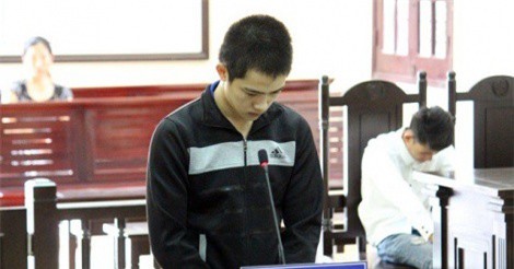 Bé gái 8 tuổi bị bạn anh trai hiếp dâm