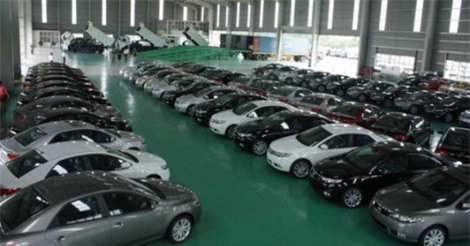 Ô tô nhập khẩu về Việt Nam tăng đột biến trong tuần