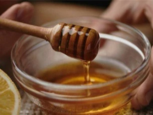 6 nguyên liệu tự nhiên giúp trị mụn đầu đen dứt điểm
