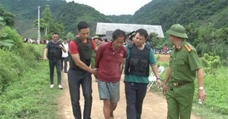 Người đàn ông cố thủ trong nhà nhiều giờ sau khi chém chết hàng xóm